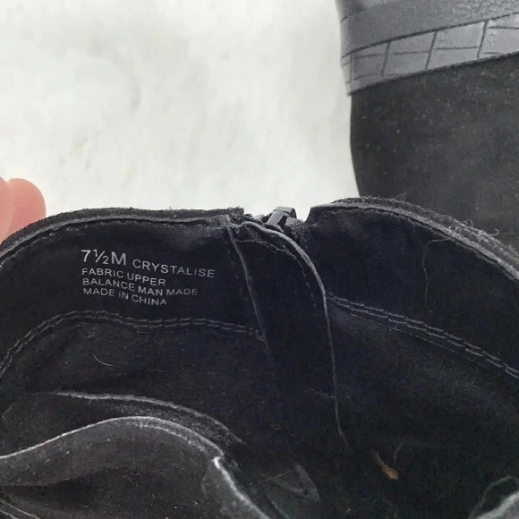 Aersoles Women’s Crystalise Suede Leather Ankle Bootie W/Ankle Detail Size 7.5 - Picture 8 of 8